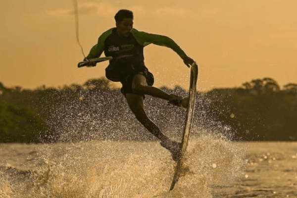 eFoil e Wakeboard chegam a Alphaville